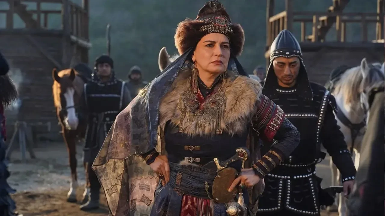 Akasya Durağı'nın şoför Leyla'sını gören tanıyamadı! Ayça İnci son haliyle nefes kesti