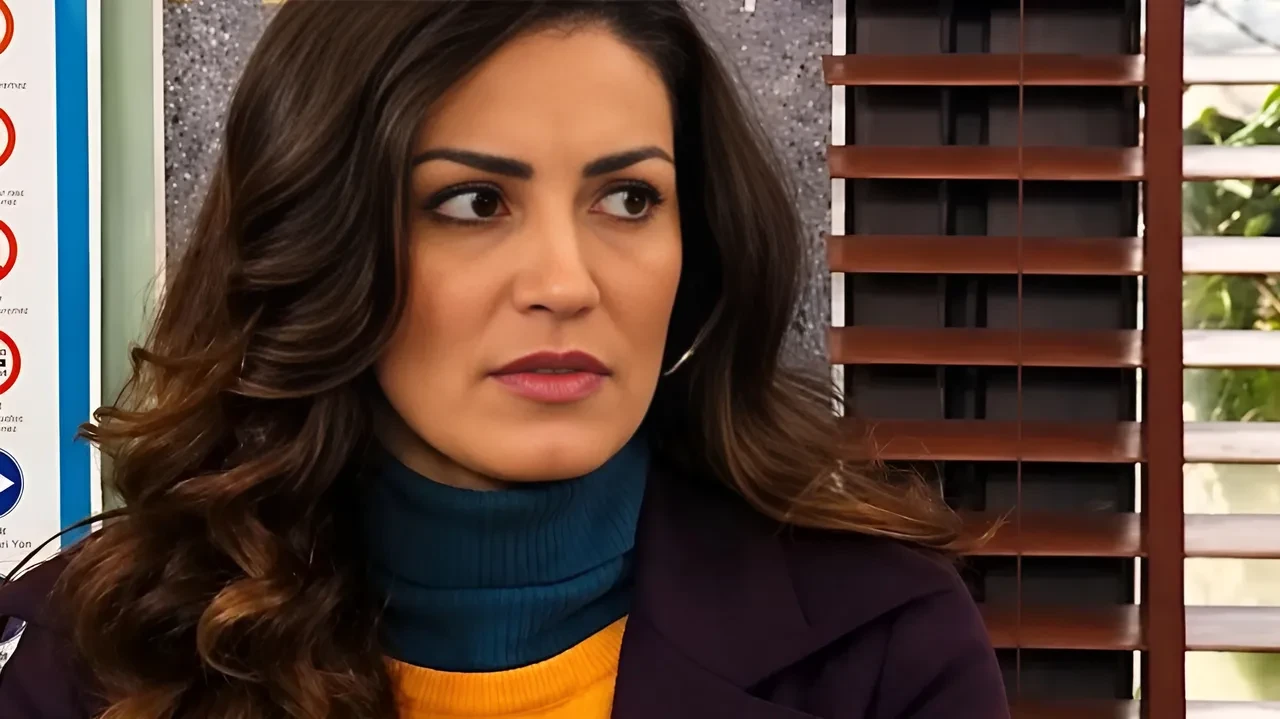 Akasya Durağı'nın şoför Leyla'sını gören tanıyamadı! Ayça İnci son haliyle nefes kesti