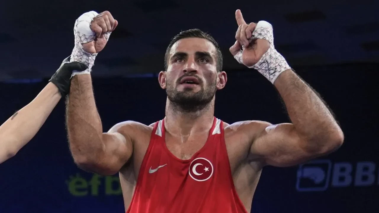 Emrah Yaşar, altın madalya kazandı! Milli boksör Avrupa şampiyonu oldu