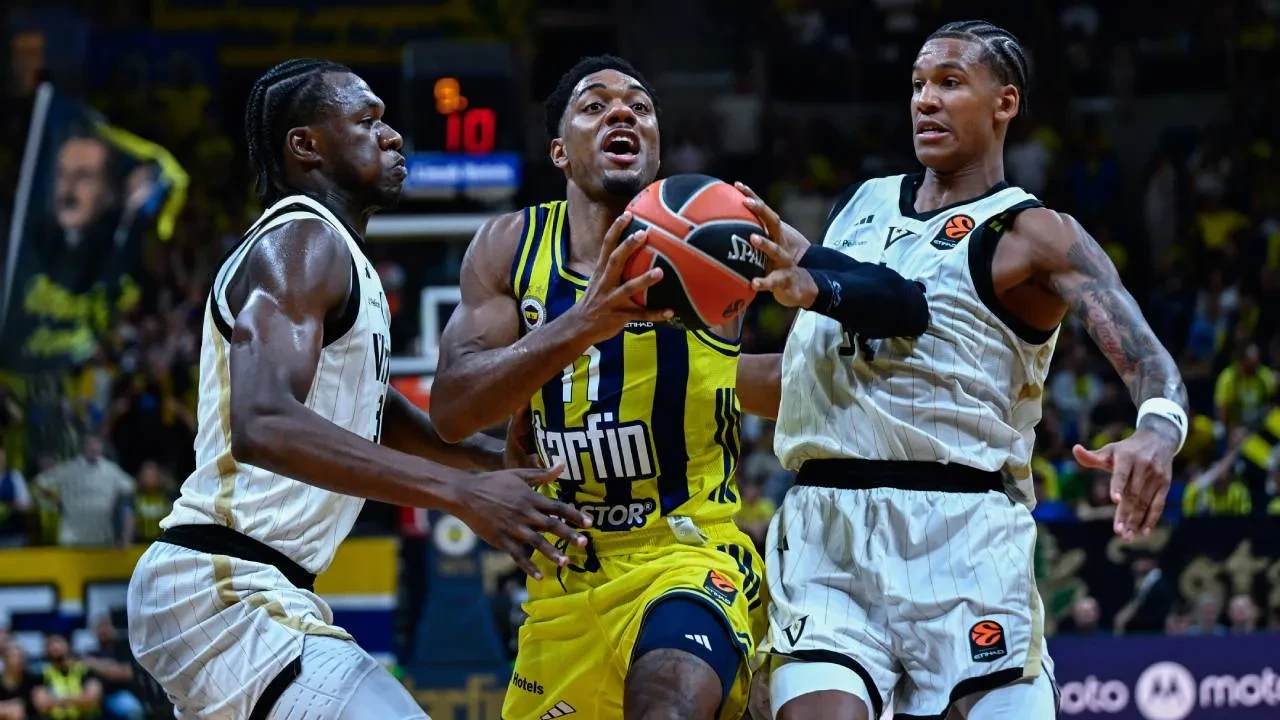 Fenerbahçe Tarfin, Virtus Bologna'yı devirdi! Sarı-lacivertliler, EuroLeague'e galibiyetle başladı