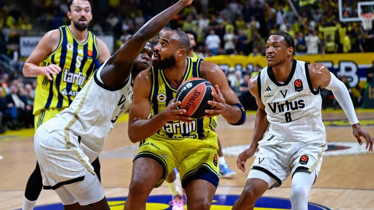 Fenerbahçe Tarfin, Virtus Bologna'yı devirdi! Sarı-lacivertliler, EuroLeague'e galibiyetle başladı