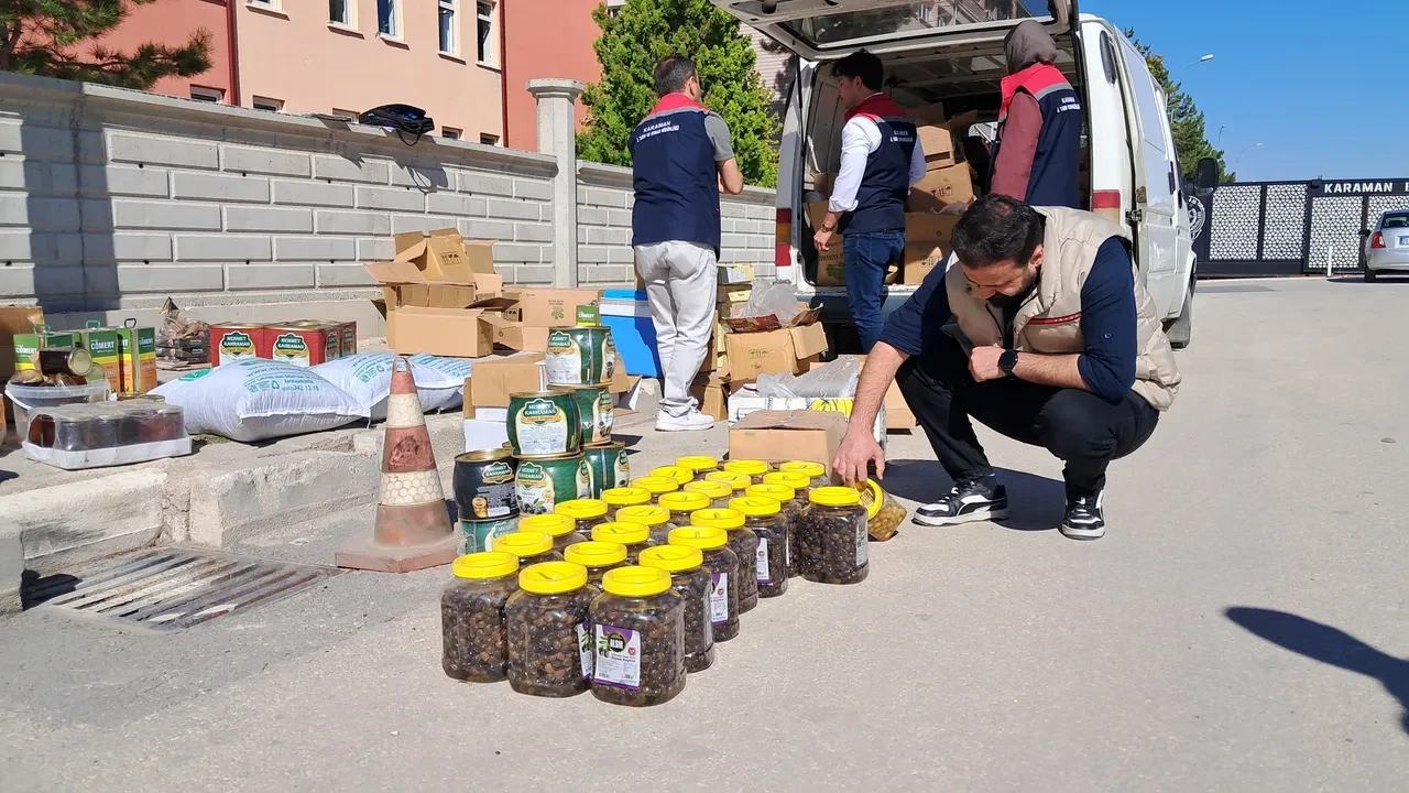 "Gıda Güvenliği-1" operasyonu: Yüzlerce kilo bal yağ ve kuru meyve ele geçirildi