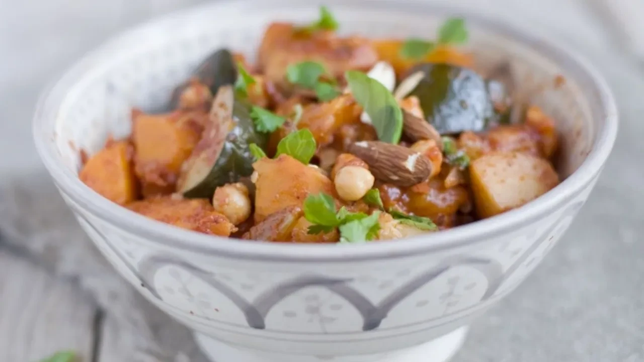 Kış günü yaptım, sıcacık sofranın yıldızı oldu! MasterChef’te Fas usulü sebzeli Tagine tarifi