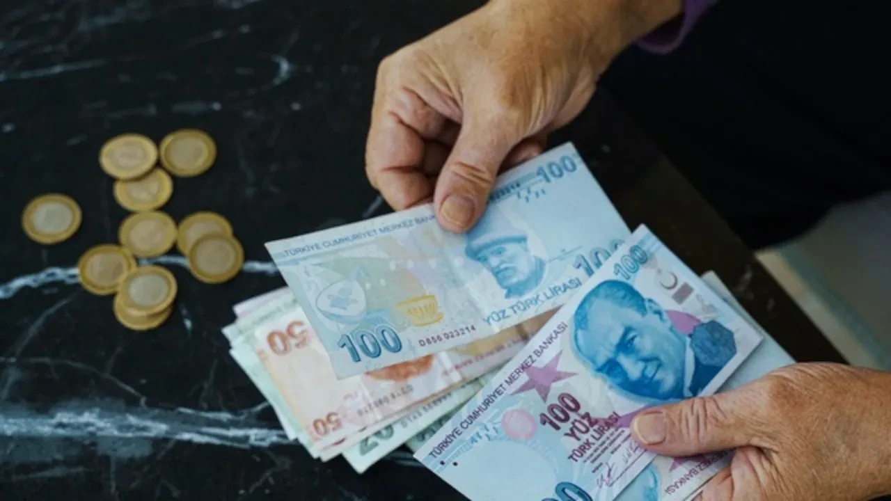 Mevduatta rakamlar değişti: İşte banka banka 4 milyon liranın aylık getirisi