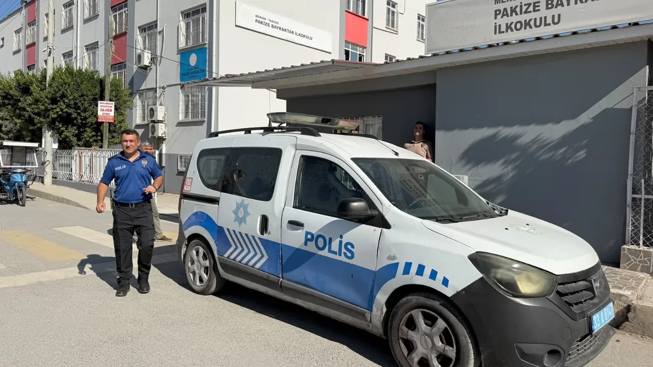 Okulda 1. sınıf öğrencisinin çantasından tabanca çıktı
