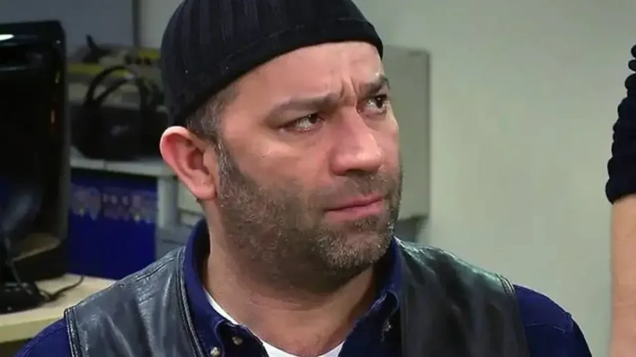 Şevket Çoruh’tan Arka Sokaklar yorumu! Mesut Komiser olarak hafızalara kazınmıştı! 