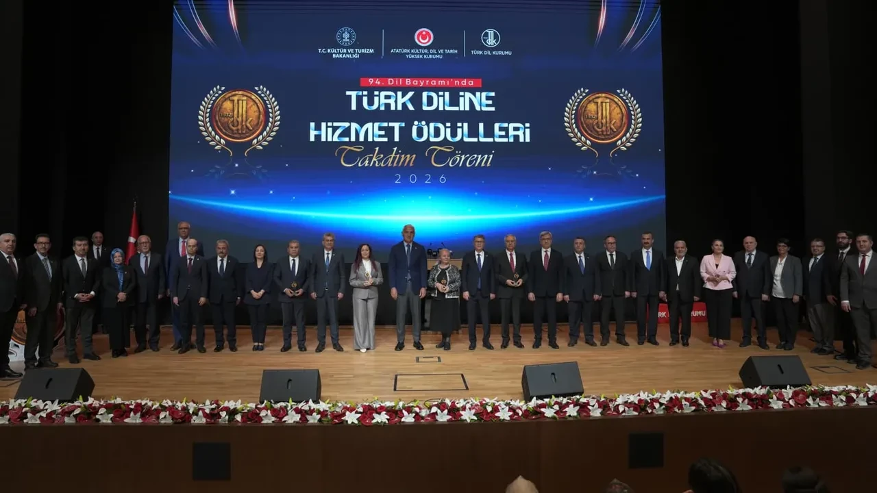 Türk Diline Hizmet Ödülleri sahiplerini buldu: Bakan Ersoy’dan 'Ortak Türk Alfabesi' vurgusu