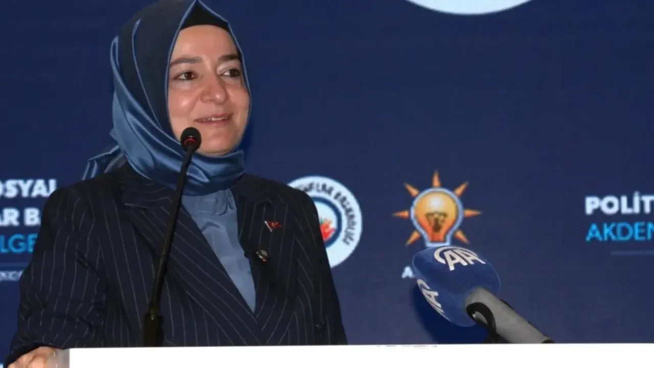  AK Parti Genel Başkan Yardımcısı Fatma Betül Sayan Kaya istifa etti