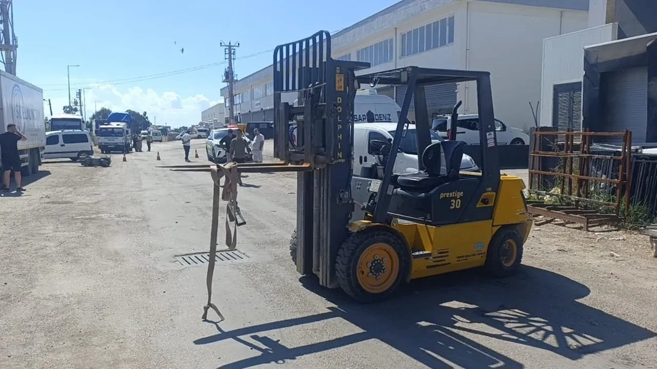 Antalya'da 17 yaşındaki Yiğit kuryeliğinin ilk gününde kaza yaparak hayatını kaybetti