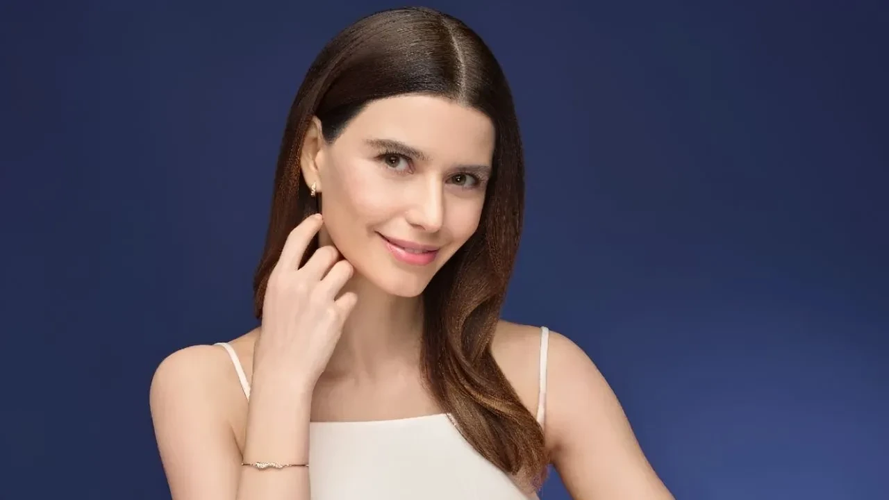Beren Saat’e milyonluk sahne teklifi! 2 milyon TL verenler bile var