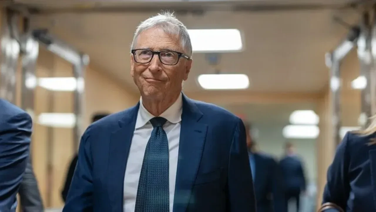 Bill Gates yapay zeka için uyardı: 1 milyar kişiyi öldürebilir