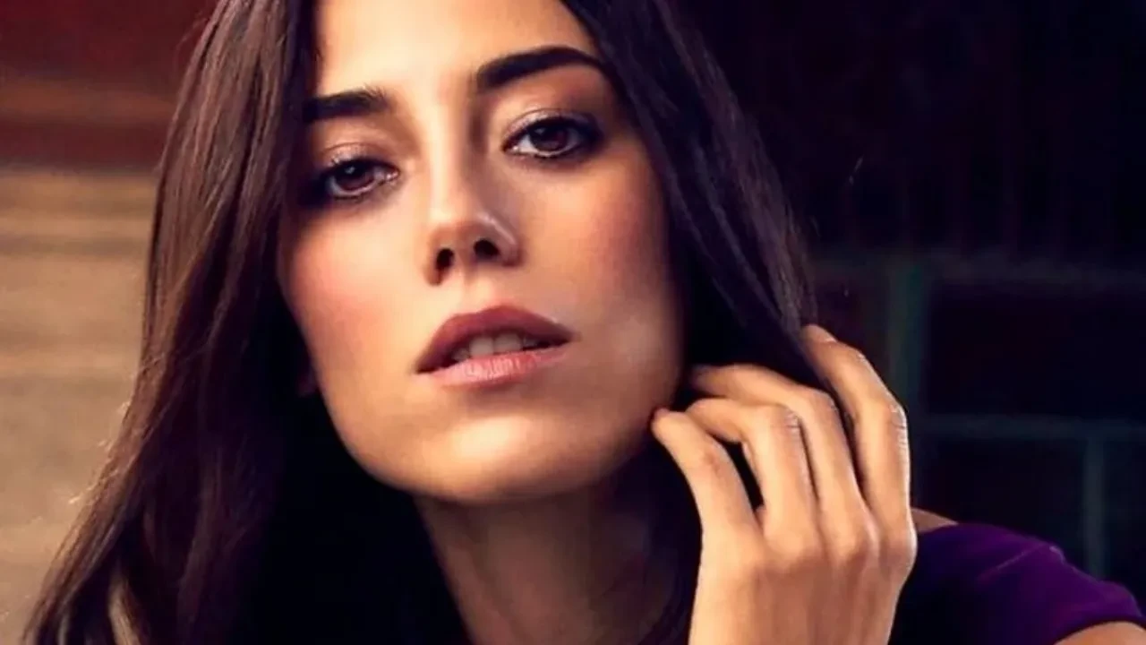 Cansu Dere 4 yıl sonra ekranlara dönüyor! Mavi Orkide’nin başrol kadın oyuncu Cansu Dere hangi rolü oynayacak? 