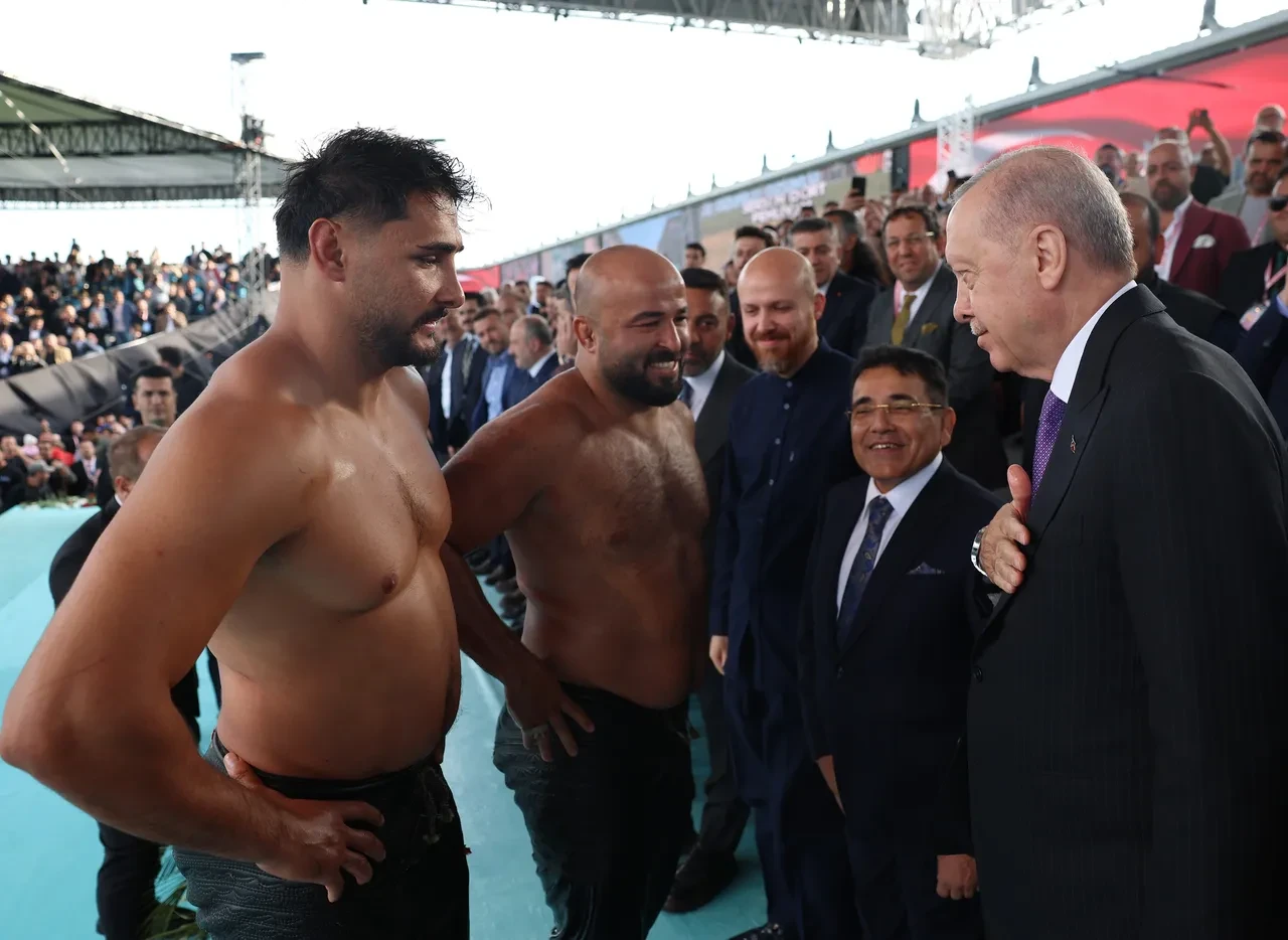 Cumhurbaşkanı Erdoğan, Yağlı Güreş Cumhurbaşkanlığı Kupası finalinde