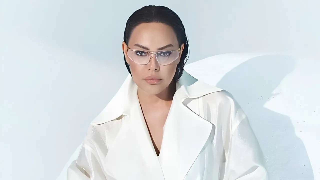 Ebru Gündeş’in son hali şaşırttı! Yeni görüntüsü sosyal medyada gündem oldu