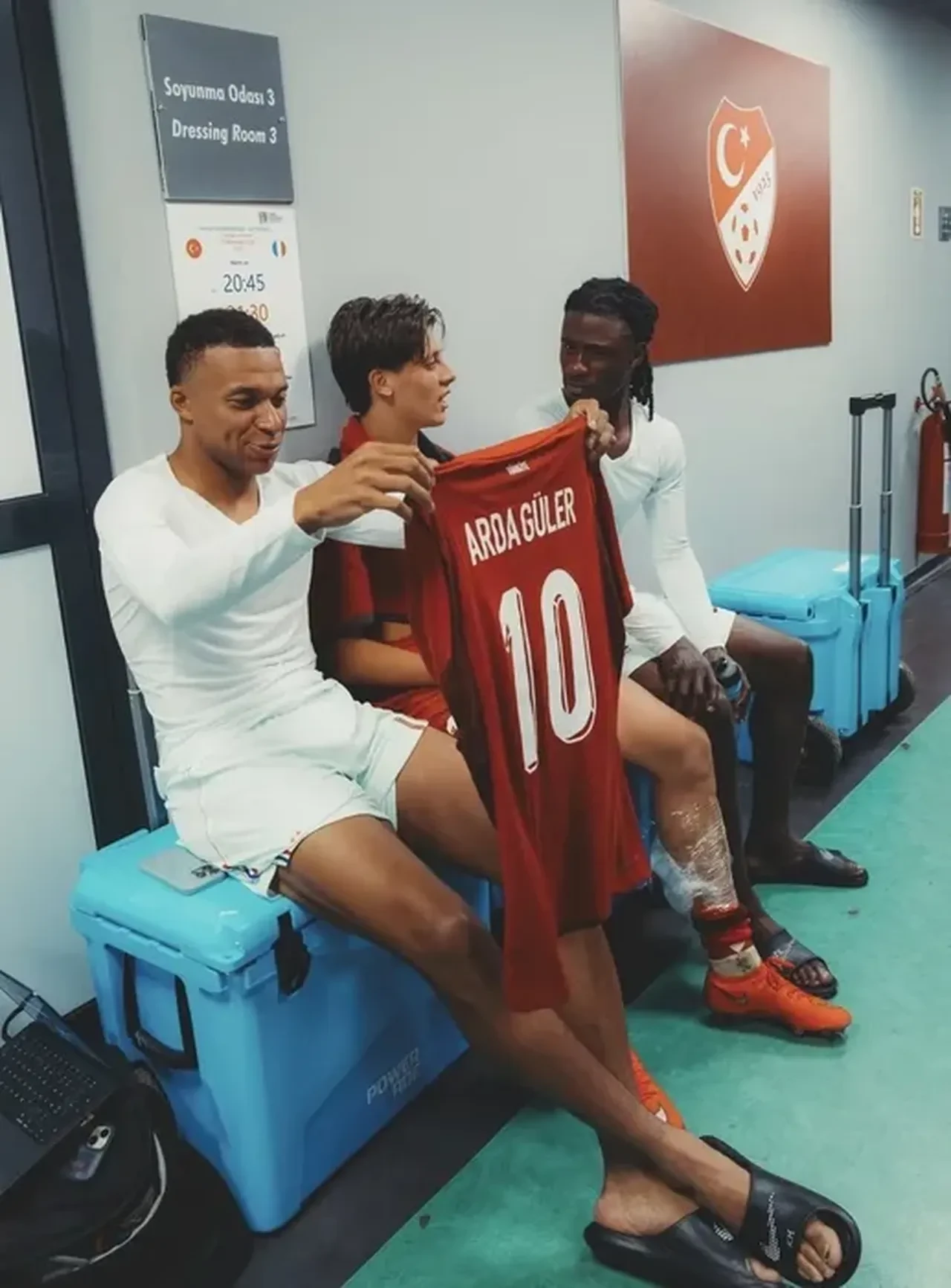 Fransa mağlubiyeti sonrası Kylian Mbappe’den dikkat çeken Arda Güler paylaşımı!