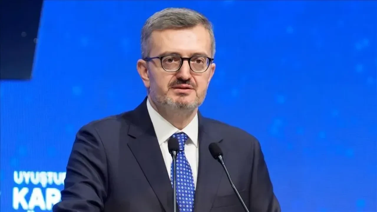 İletişim Başkanı Duran, Türk Dil Bayramı'nı kutladı