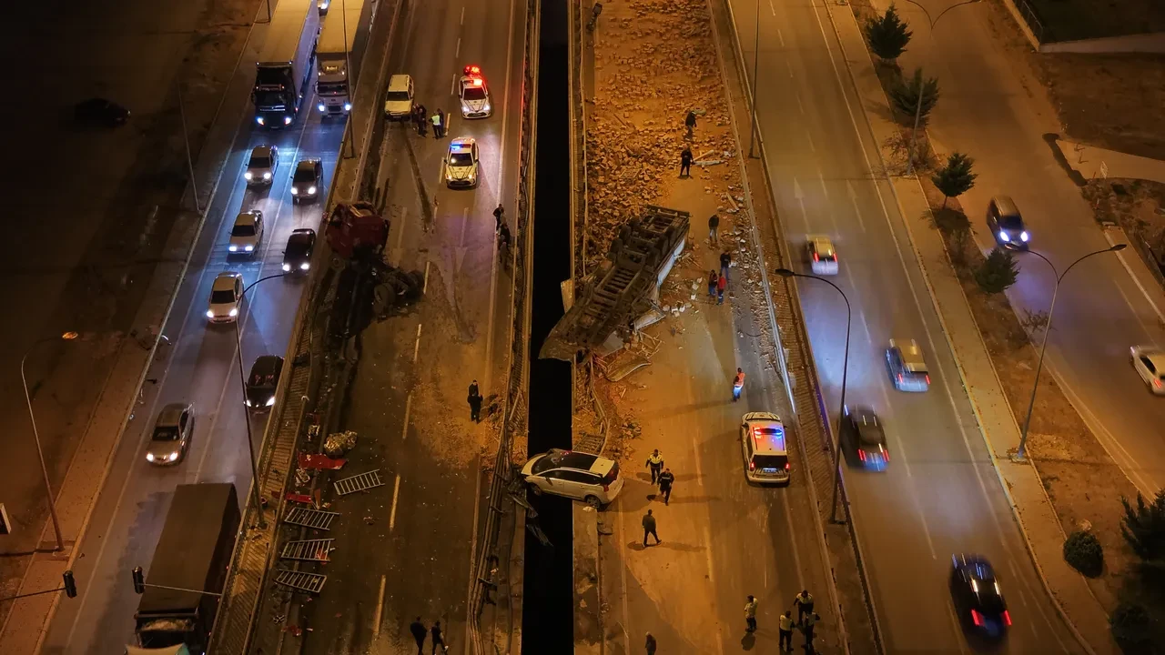 Köprüde zincirleme trafik kazası: 1 ölü, 7 yaralı var
