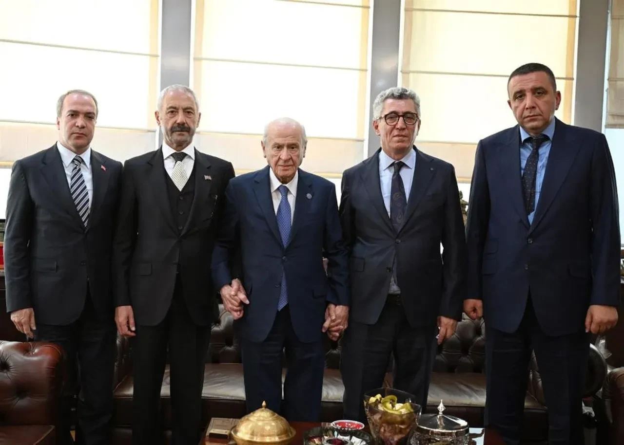 Sarallar ve Şahinler Devlet Bahçeli'nin yanında barıştı! MHP 'Tarihi kucaklaşma'yı duyurdu
