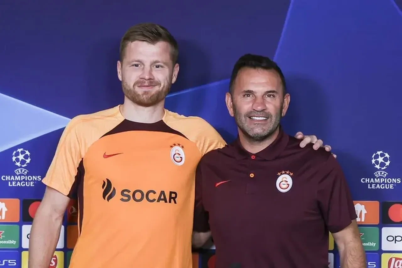 Süper Lig'de sürpriz ayrılık: Galatasaray'ın eski futbolcusu 33 yaşında futbolu bıraktı!