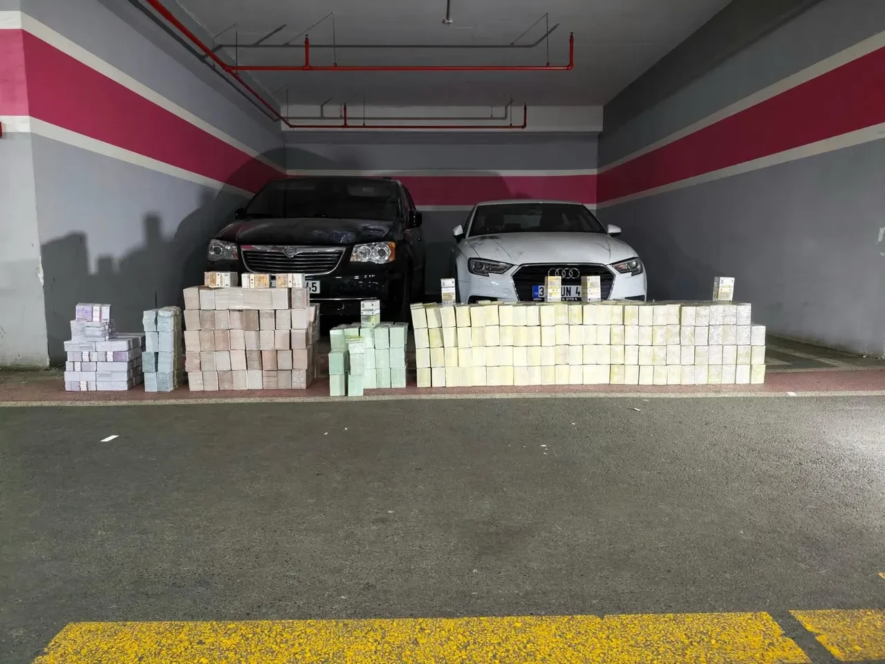 'Vanlı Kara Haydar'a yeni operasyon! Otoparktan servet çıktı: Otomobillerde ele geçirilen döviz miktarı dudak uçuklattı