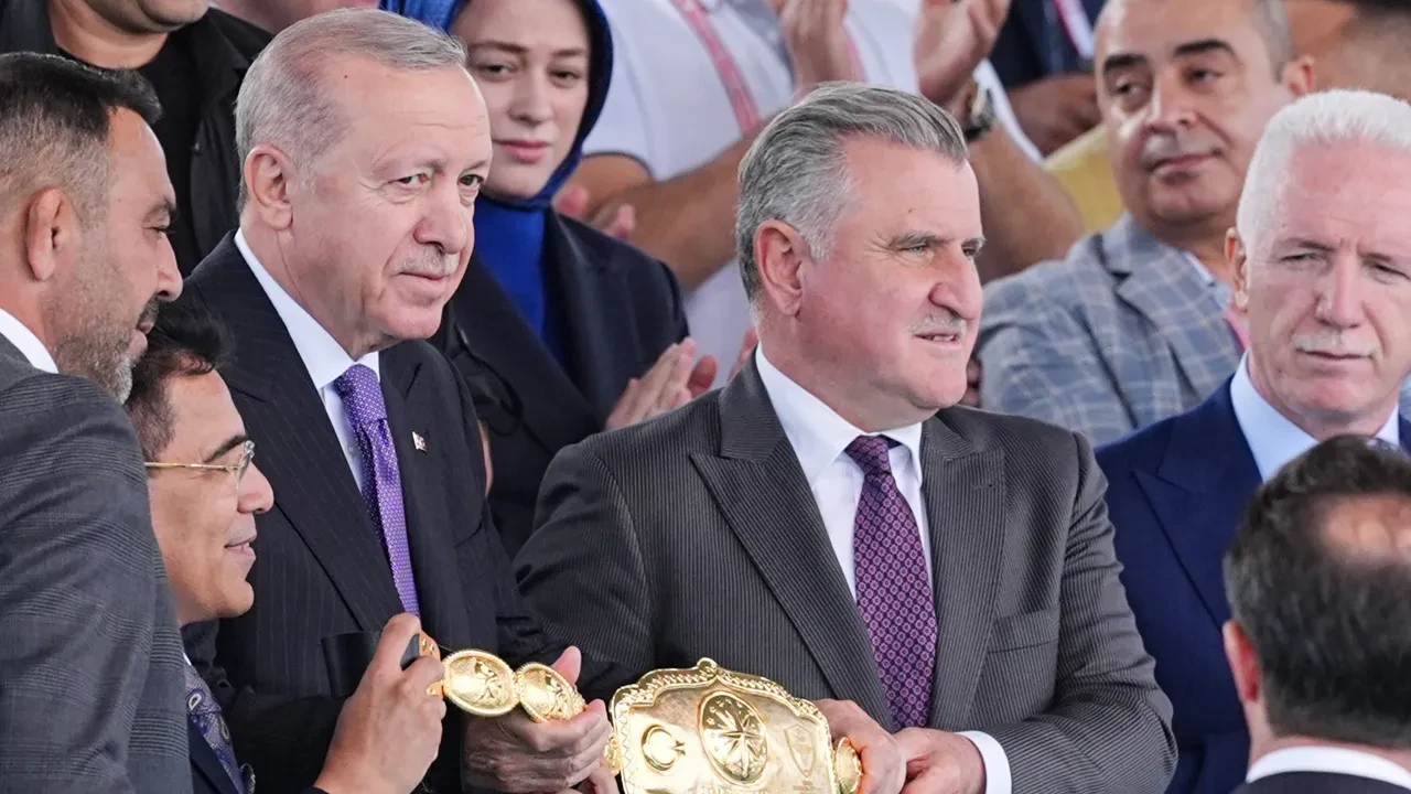 Yağlı Güreş Cumhurbaşkanlığı Kupası'nda başpehlivan Orhan Okulu oldu