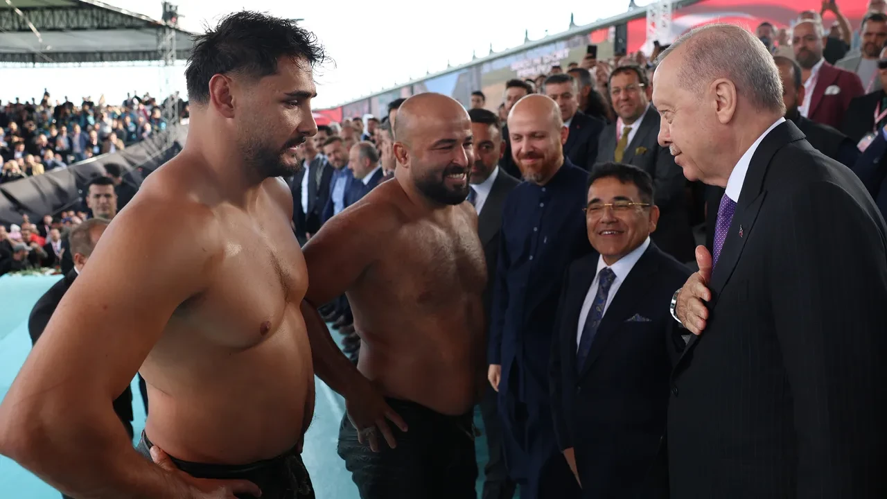 Yağlı Güreş Cumhurbaşkanlığı Kupası'nda başpehlivan Orhan Okulu oldu
