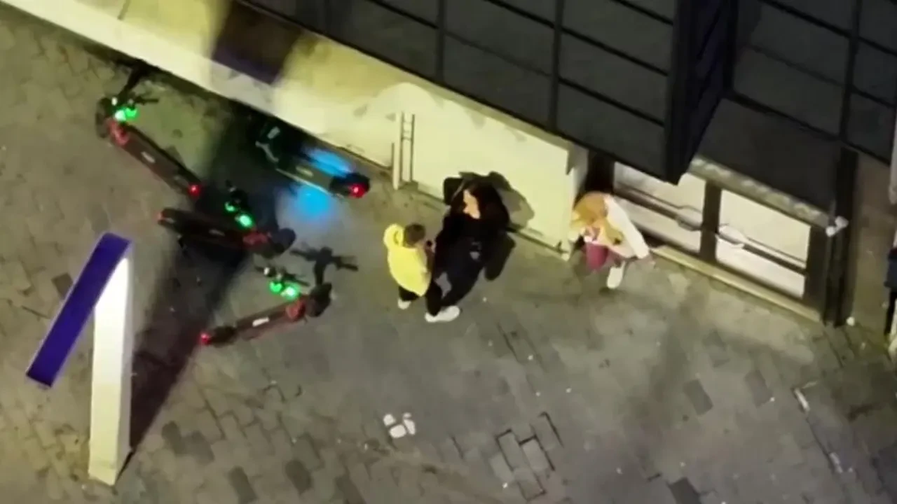 Beyoğlu'nda fuhuş pazarlığına suçüstü: 27 şüpheli gözaltında