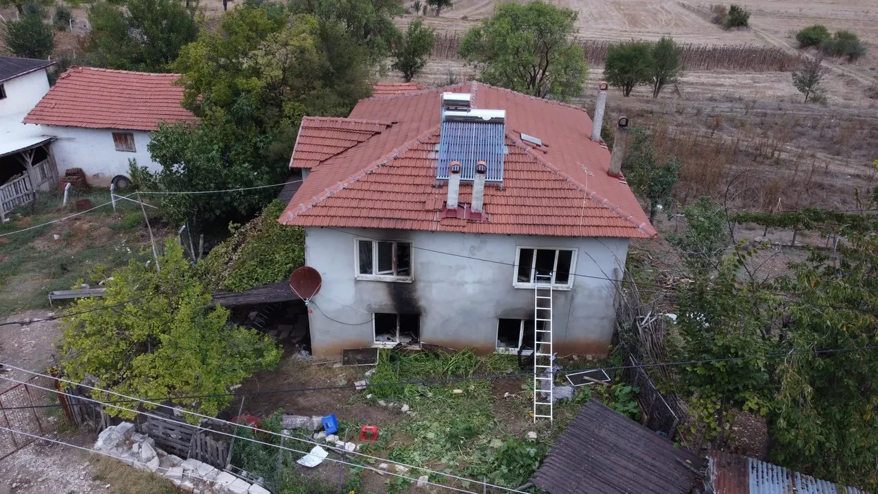 Bilecik’teki yangın faciasında acı detay: Alevler arasına giren baba kız bir daha çıkamadı