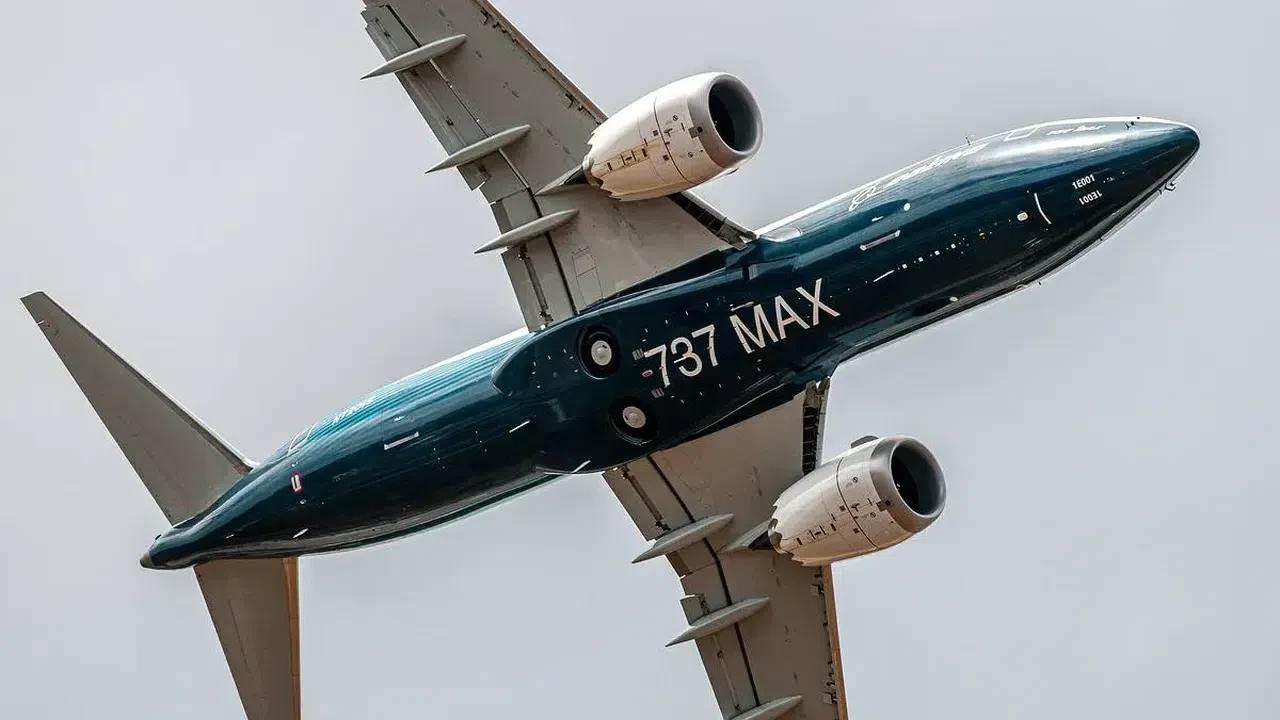 Boeing 737 MAX'te yazılım alarmı patlak verdi