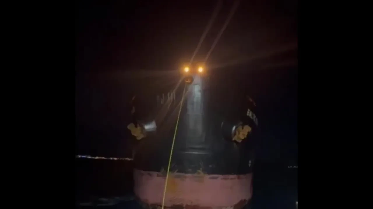 Çanakkale Boğazı'nda alarm! Kimyasal tanker arızalandı