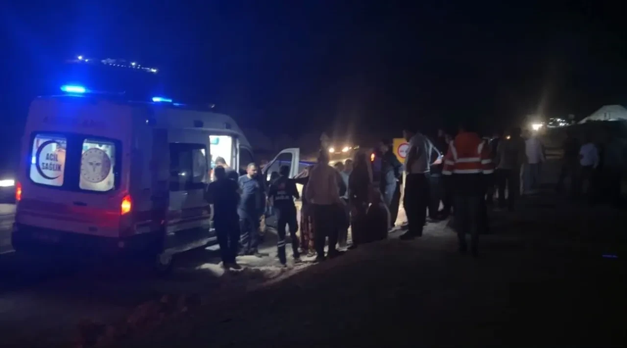 Gaziantep'te 7 kişinin hayatını kaybettiği yolda 2. kaza: 6 yaralı