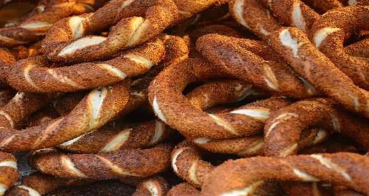 İstanbul'da simit fiyatlarına yapılan zam sonrası Ticaret Bakanlığı sahaya iniyor: En ağır yaptırımlar uygulanacak