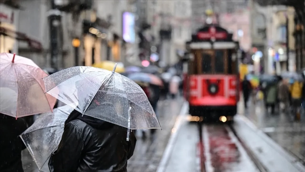 İstanbullular dikkat, AKOM tarih vererek paylaştı: Sağanak günlerce sürecek 