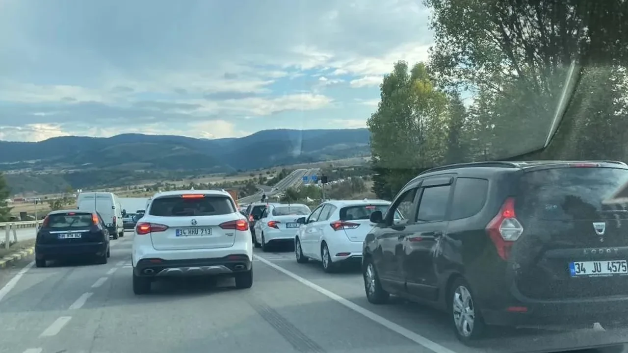 Karabük'te Kemikli rampalarında yol çalışması! 21 ilin geçiş güzergahında trafik durma noktasına geldi