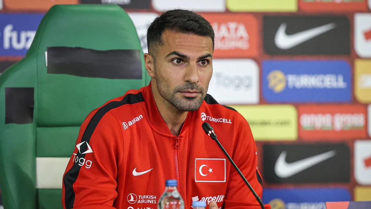 Milli futbolcu Zeki Çelik, İtalya maçını değerlendirdi! 