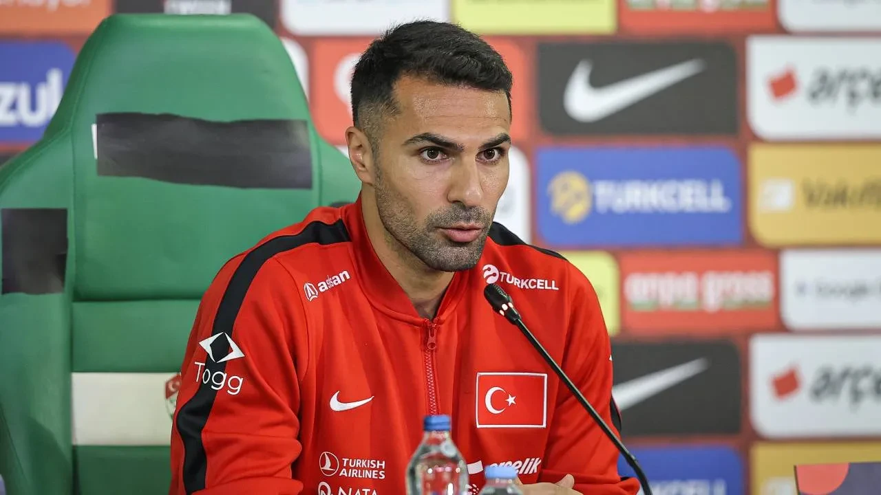 Milli futbolcu Zeki Çelik, İtalya maçını değerlendirdi! "İnşallah sahadan galibiyetle ayrılırız"