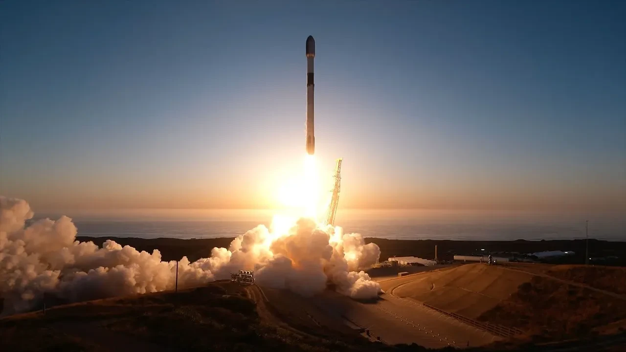 TÜRKSAT uydularını da uzaya taşımıştı! SpaceX'ten Falcon 9 roketi hakkında yeni karar