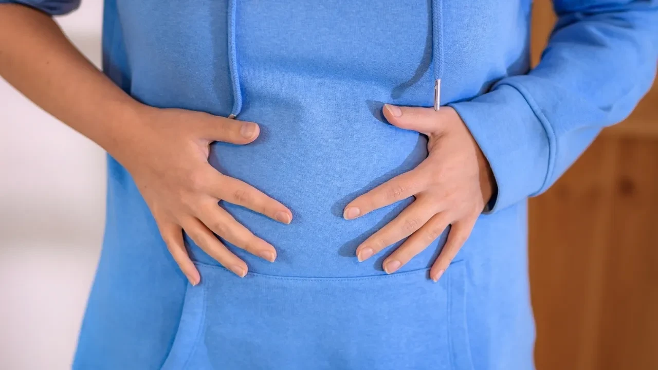 Yemekten sonra karın neden şişer? Karın şişliğini indiren çay