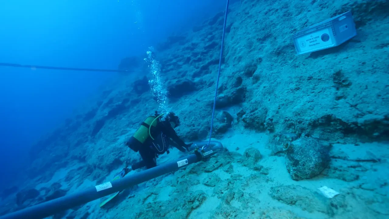 Akdeniz’den 2.100 yıllık sofra takımı çıktı: Binlerce tabak ve kaseyi koruyan sır: Kil