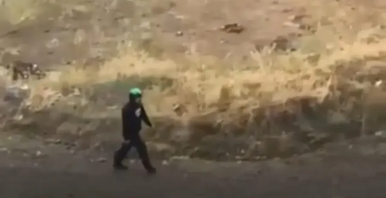 Kayseri’de okul önünde hareketli anlar: Elinde silahla yaklaşmaya çalıştı