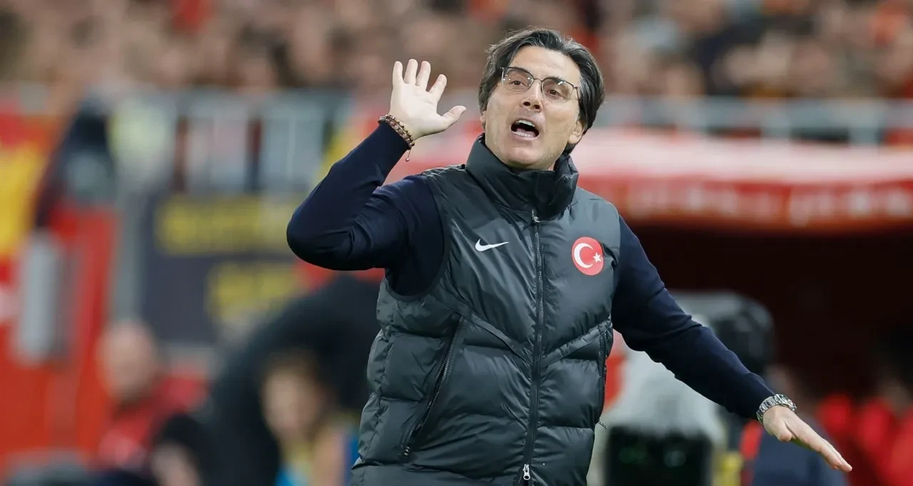 Montella istifa etti mi, kovuldu mu? İtalya maçında tepkiler arttı