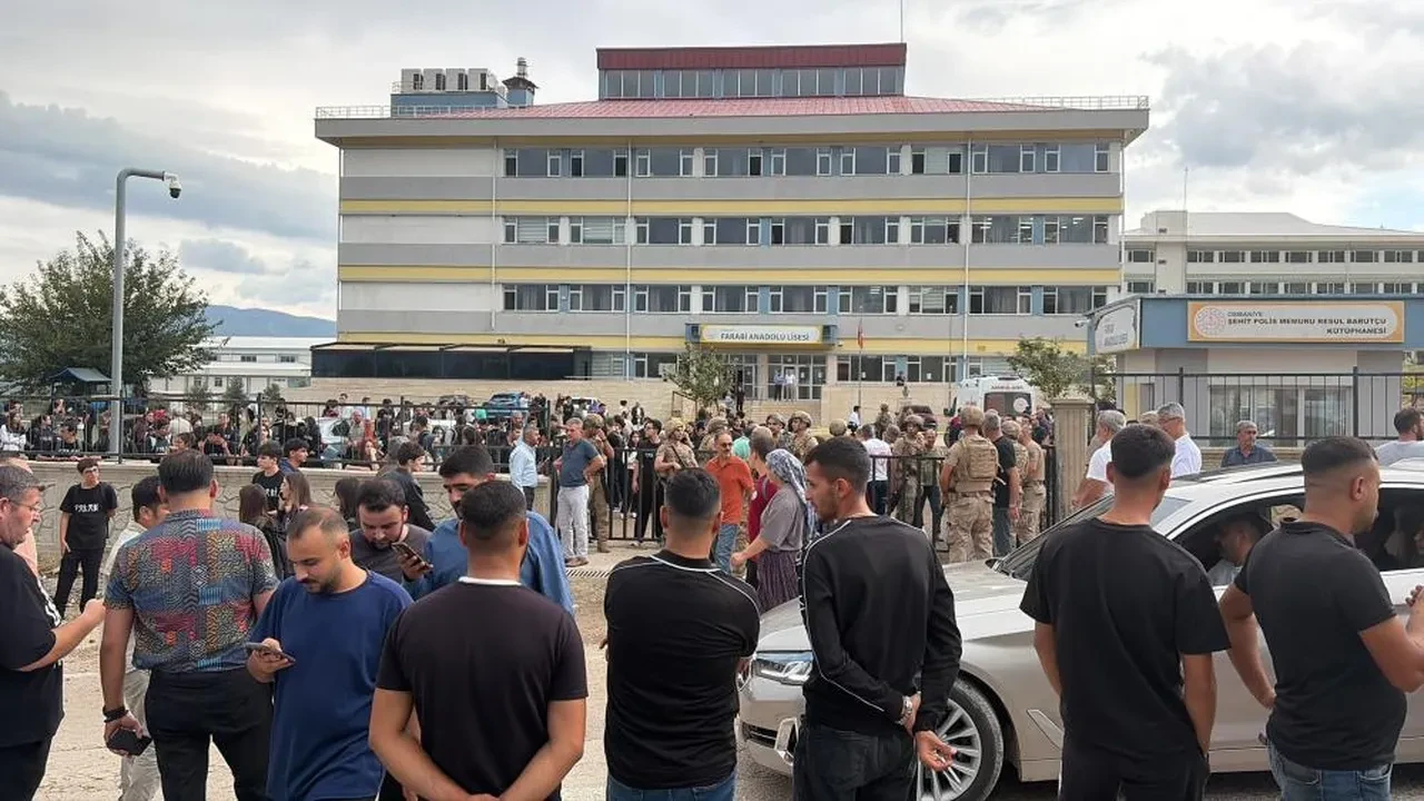 Osmaniye'de öğretmene silahlı saldırı! MEB'den açıklama geldi: Okulda eğitime 2 gün ara verildi