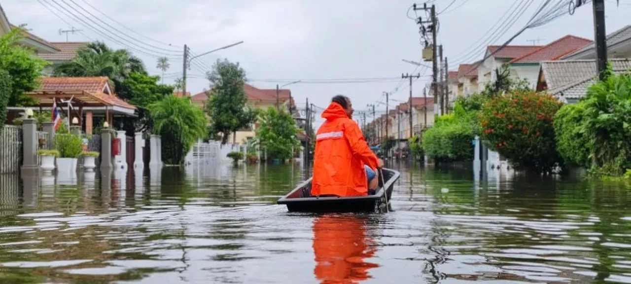 Tayland'da muson yağışlarının yol açtığı sel felaketinde can kaybı 8'e yükseldi