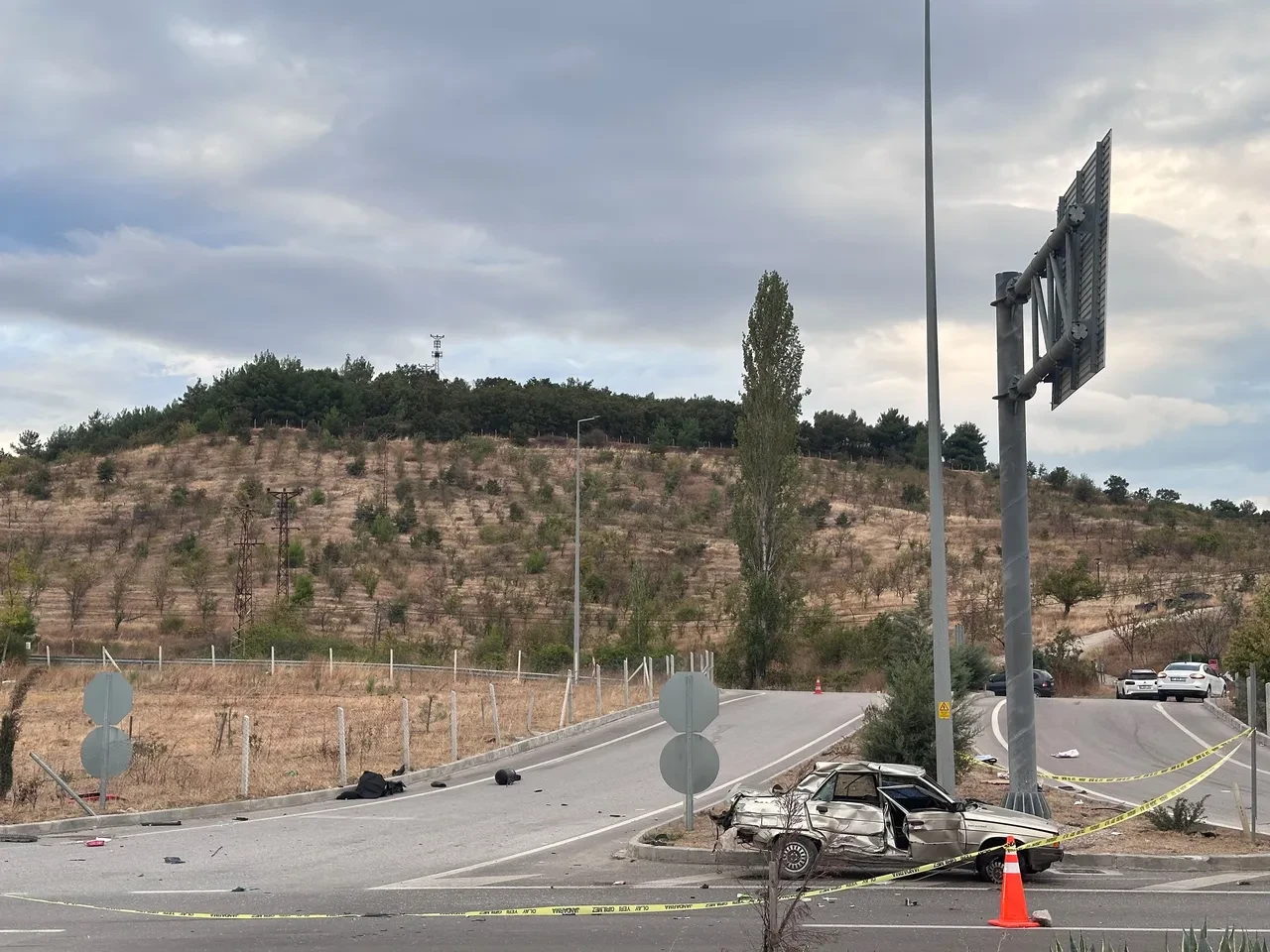 Çanakkale’de yolcu otobüsü otomobile çarptı: 2 kişi hayatını kaybetti