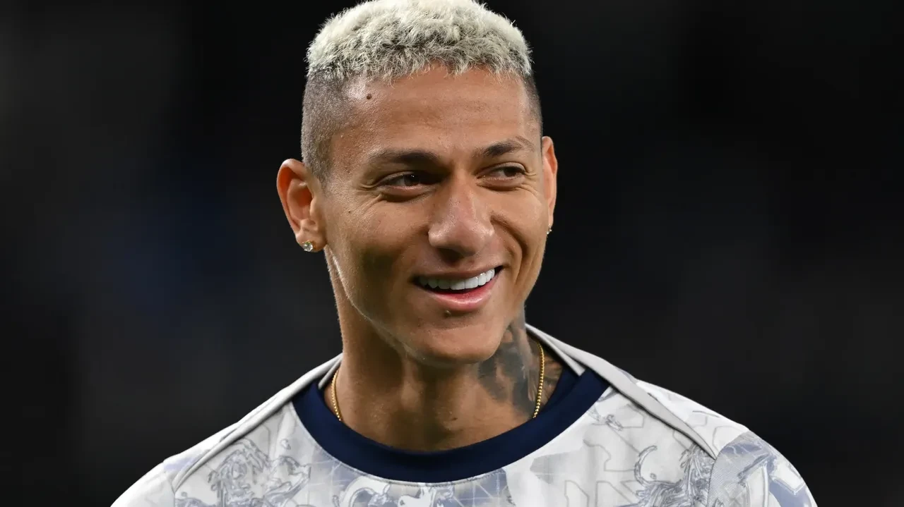 Fenerbahçe'den forvete dev takviye: İki Brezilyalı golcü için temaslar başladı! Ara transfer döneminde bitecek