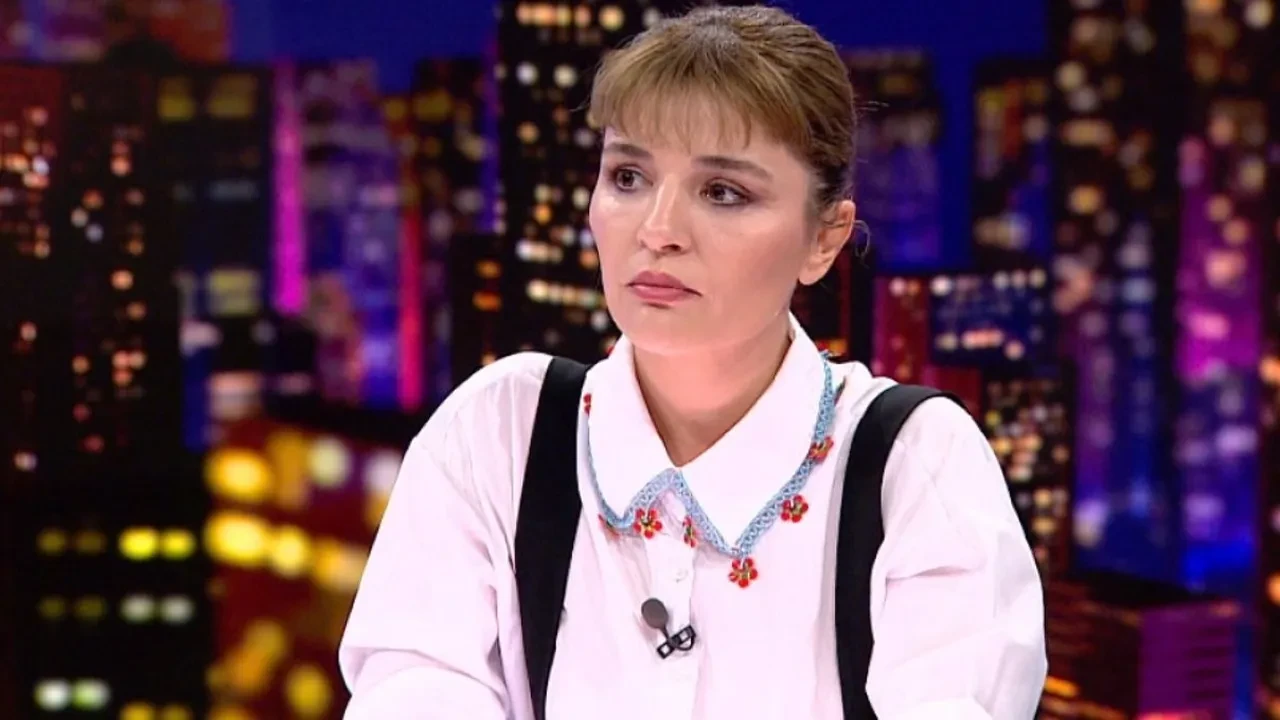 Gonca Vuslateri, Kıvanç Tatlıtuğ ve Kenan İmirzalıoğlu'nun yolunda gitti! Her şeyi kapattı