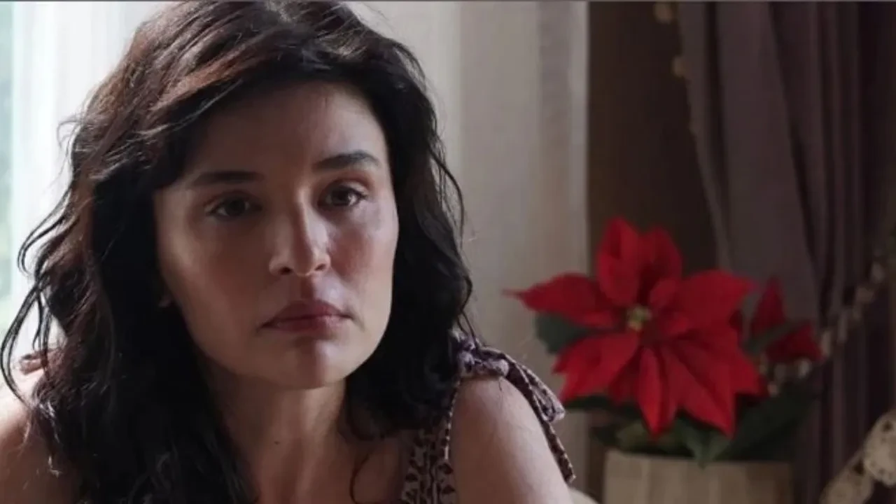 Gonca Vuslateri, Kıvanç Tatlıtuğ ve Kenan İmirzalıoğlu'nun yolunda gitti! Her şeyi kapattı
