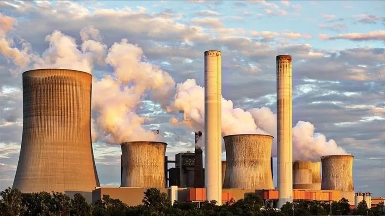 Güneş enerjisi elektrik üretiminde nükleeri geride bıraktı