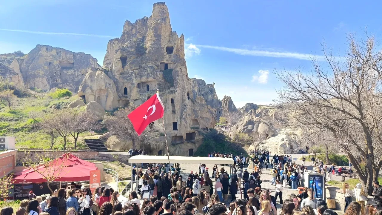 Müze ve örenyerlerinde çifte rekor: 2025’te 34,8 milyon ziyaretçi, 7,3 milyar lirayı aşan gelir!