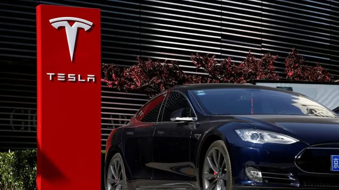 Tesla'ya FSD freni: Kritik oylama ertelendi